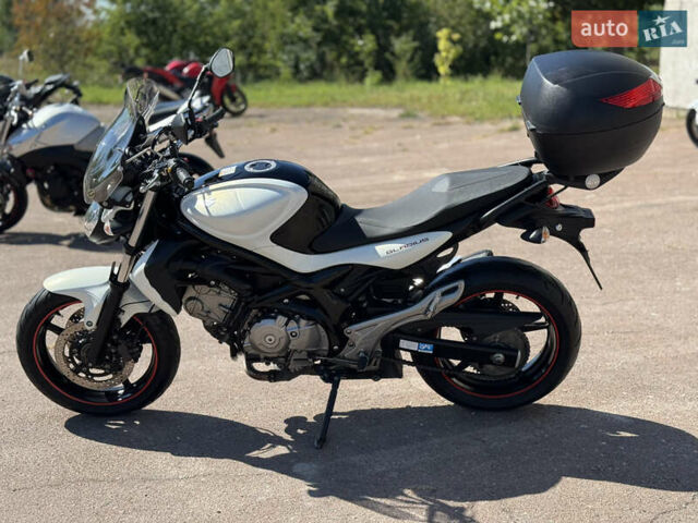 Сузукі Gladius 400, об'ємом двигуна 0 л та пробігом 22 тис. км за 3800 $, фото 5 на Automoto.ua