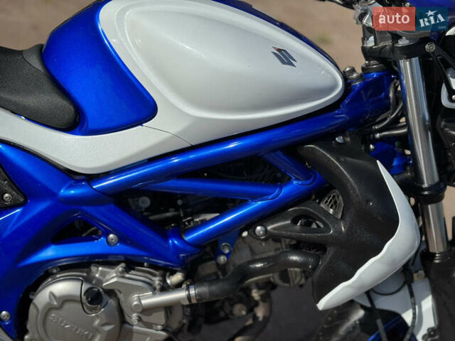Сузуки Gladius 400, объемом двигателя 0 л и пробегом 21 тыс. км за 4200 $, фото 14 на Automoto.ua