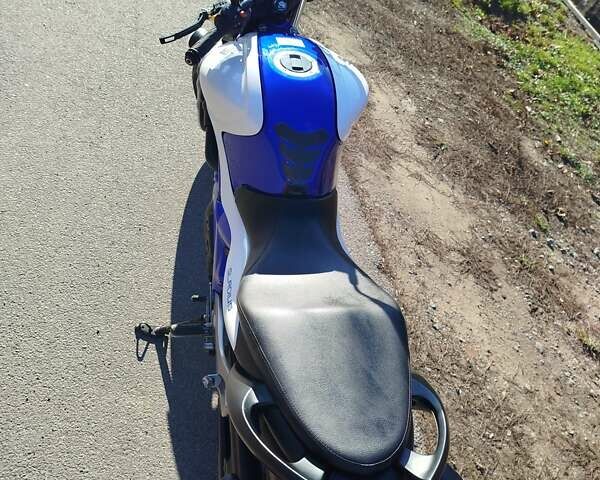 Синий Сузуки Gladius 400, объемом двигателя 0.4 л и пробегом 17 тыс. км за 4300 $, фото 3 на Automoto.ua