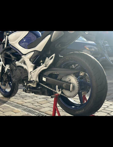 Синий Сузуки Gladius 400, объемом двигателя 0.4 л и пробегом 16 тыс. км за 3800 $, фото 3 на Automoto.ua