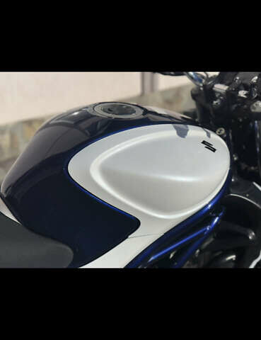 Синий Сузуки Gladius 400, объемом двигателя 0.4 л и пробегом 16 тыс. км за 3800 $, фото 5 на Automoto.ua