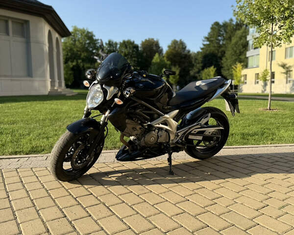 Чорний Сузукі Gladius 650, об'ємом двигуна 0.65 л та пробігом 65 тис. км за 4200 $, фото 1 на Automoto.ua