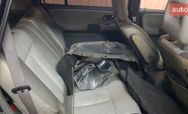 Черный Сузуки Grand Vitara XL7, объемом двигателя 0 л и пробегом 180 тыс. км за 2500 $, фото 16 на Automoto.ua