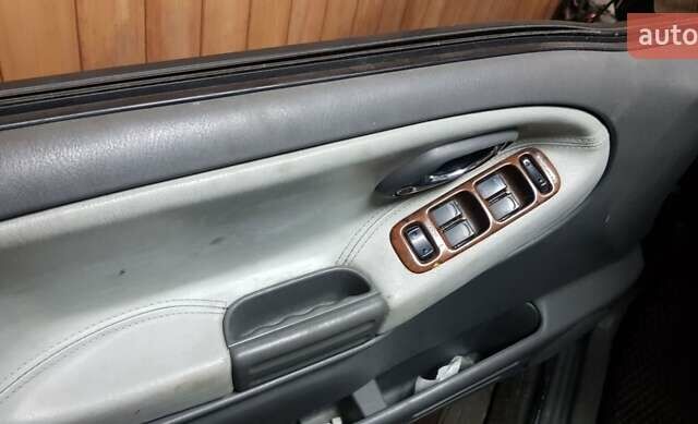 Черный Сузуки Grand Vitara XL7, объемом двигателя 0 л и пробегом 180 тыс. км за 2500 $, фото 20 на Automoto.ua