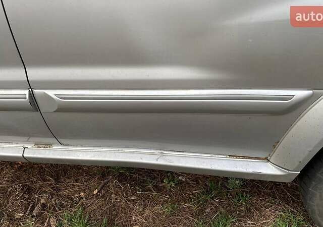 Сірий Сузукі Grand Vitara XL7, об'ємом двигуна 0 л та пробігом 247 тис. км за 5500 $, фото 6 на Automoto.ua