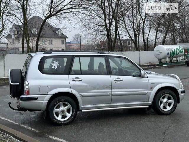 Сірий Сузукі Grand Vitara XL7, об'ємом двигуна 2 л та пробігом 290 тис. км за 5700 $, фото 10 на Automoto.ua