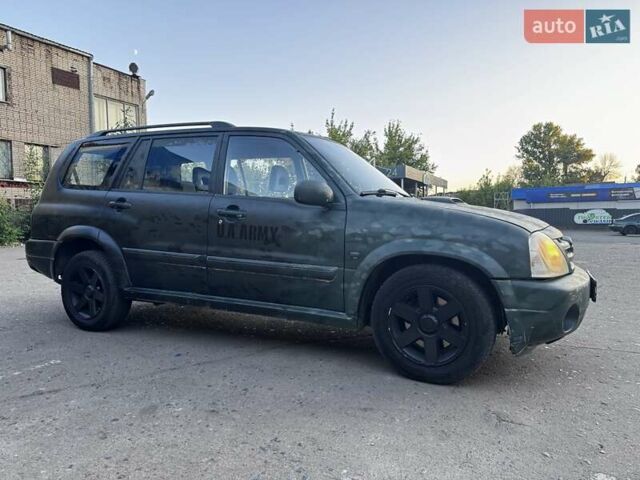 Зелений Сузукі Grand Vitara XL7, об'ємом двигуна 2 л та пробігом 310 тис. км за 4326 $, фото 3 на Automoto.ua