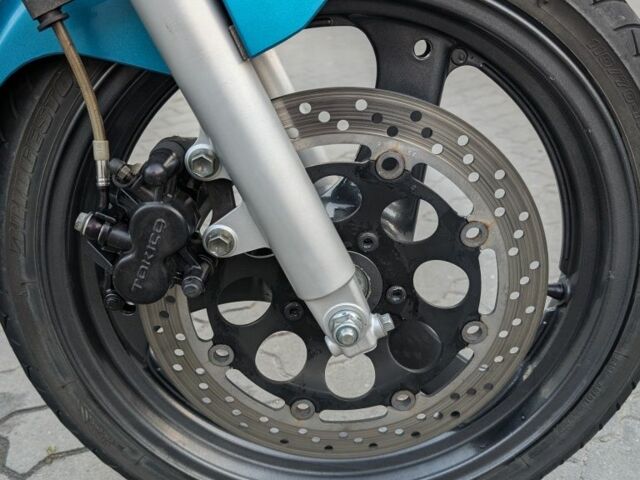 Сузуки GS 500, объемом двигателя 0.5 л и пробегом 0 тыс. км за 2000 $, фото 4 на Automoto.ua