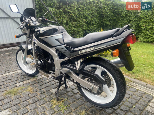 Черный Сузуки GS 500E, объемом двигателя 0 л и пробегом 27 тыс. км за 2499 $, фото 2 на Automoto.ua