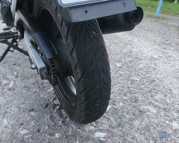 Сузуки GS 500E 1999 в Овруче на Automoto.ua Синий Сузуки GS 500E, объемом двигателя 0 л и пробегом 35 тыс. км за 2300 $, фото 3 на Automoto.ua