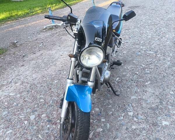 Сузуки GS 500E 1999 в Овруче на Automoto.ua Синий Сузуки GS 500E, объемом двигателя 0 л и пробегом 35 тыс. км за 2300 $, фото 8 на Automoto.ua