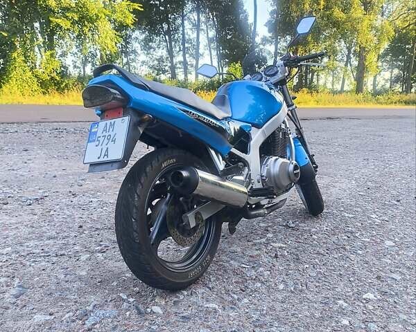 Сузуки GS 500E 1999 в Овруче на Automoto.ua Синий Сузуки GS 500E, объемом двигателя 0 л и пробегом 35 тыс. км за 2300 $, фото 4 на Automoto.ua