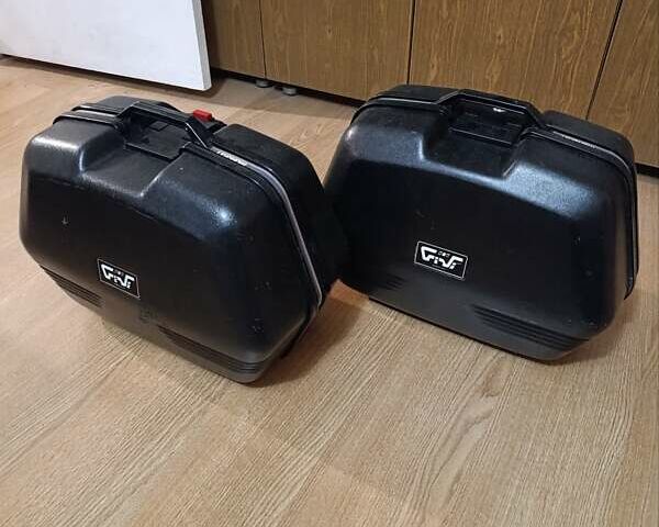 Синий Сузуки GS 500E, объемом двигателя 0.5 л и пробегом 40 тыс. км за 2500 $, фото 2 на Automoto.ua