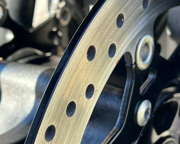 Красный Сузуки GSF 1250, объемом двигателя 1.25 л и пробегом 37 тыс. км за 5600 $, фото 5 на Automoto.ua