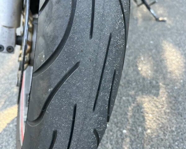 Красный Сузуки GSF 400 Bandit, объемом двигателя 0.4 л и пробегом 74 тыс. км за 2300 $, фото 4 на Automoto.ua