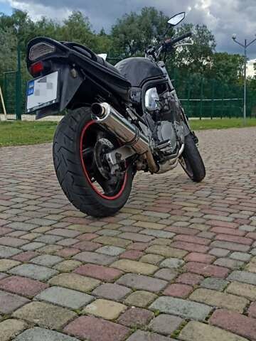 Черный Сузуки GSF 600 Bandit, объемом двигателя 0.6 л и пробегом 42 тыс. км за 3200 $, фото 4 на Automoto.ua