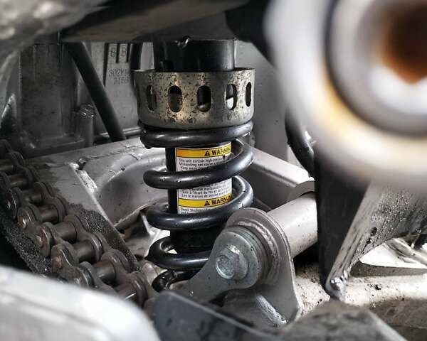 Серый Сузуки GSF 600 Bandit S, объемом двигателя 0.6 л и пробегом 35 тыс. км за 3800 $, фото 16 на Automoto.ua