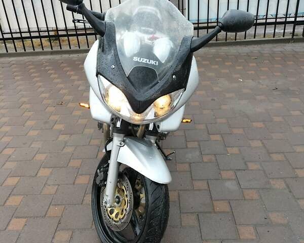 Серый Сузуки GSF 600 Bandit S, объемом двигателя 0.6 л и пробегом 35 тыс. км за 3800 $, фото 25 на Automoto.ua
