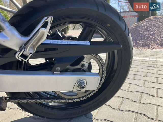 Чорний Сузукі GSF 650 Bandit, об'ємом двигуна 0.65 л та пробігом 27 тис. км за 3999 $, фото 7 на Automoto.ua