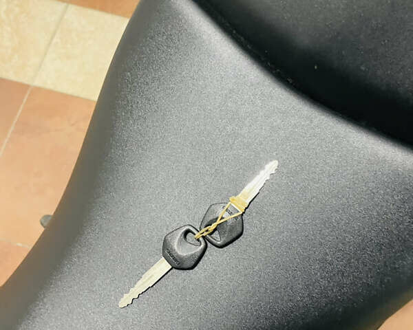 Черный Сузуки GSF 650 Bandit, объемом двигателя 0.65 л и пробегом 17 тыс. км за 7200 $, фото 26 на Automoto.ua