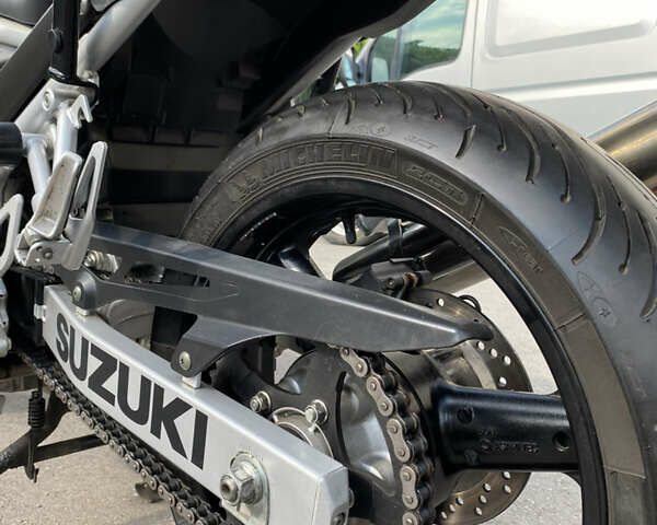 Сузуки GSF 650 Bandit, объемом двигателя 0 л и пробегом 3 тыс. км за 4250 $, фото 6 на Automoto.ua