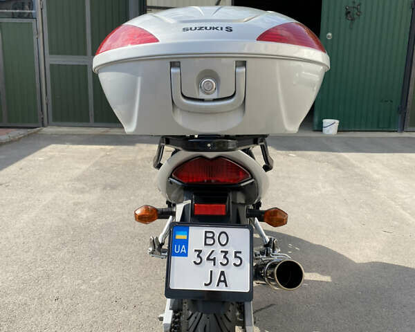 Сузуки GSF 650 Bandit, объемом двигателя 0 л и пробегом 3 тыс. км за 4250 $, фото 8 на Automoto.ua