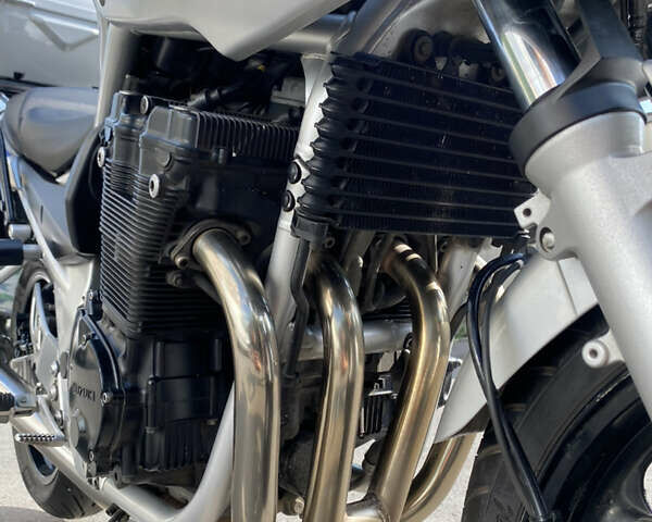 Сузуки GSF 650 Bandit, объемом двигателя 0 л и пробегом 3 тыс. км за 4250 $, фото 11 на Automoto.ua