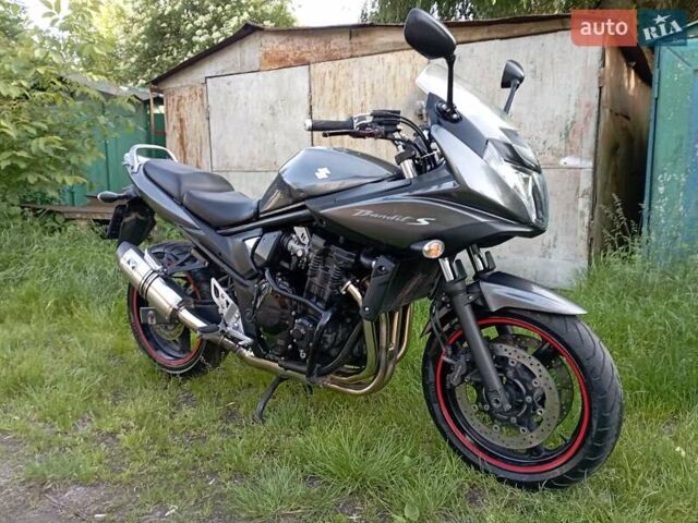Сузуки GSF 650 Bandit 2010 в Львове на Automoto.ua Серый Сузуки GSF 650 Bandit, объемом двигателя 0.65 л и пробегом 66 тыс. км за 3699 $, фото 6 на Automoto.ua