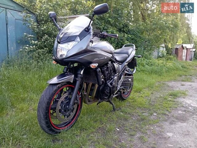 Сузуки GSF 650 Bandit 2010 в Львове на Automoto.ua Серый Сузуки GSF 650 Bandit, объемом двигателя 0.65 л и пробегом 66 тыс. км за 3699 $, фото 2 на Automoto.ua