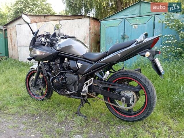 Сузуки GSF 650 Bandit 2010 в Львове на Automoto.ua Серый Сузуки GSF 650 Bandit, объемом двигателя 0.65 л и пробегом 66 тыс. км за 3699 $, фото 4 на Automoto.ua