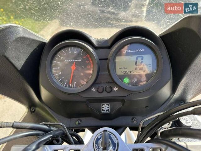 Серый Сузуки GSF 650 Bandit, объемом двигателя 0.66 л и пробегом 41 тыс. км за 3999 $, фото 9 на Automoto.ua