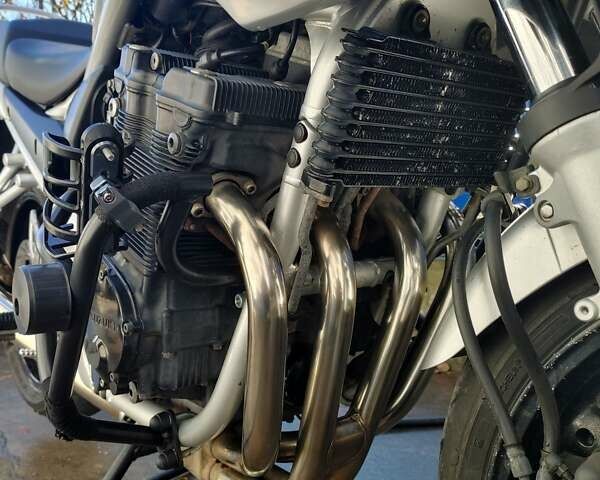 Сірий Сузукі GSF 650 Bandit, об'ємом двигуна 0.65 л та пробігом 31 тис. км за 4250 $, фото 11 на Automoto.ua