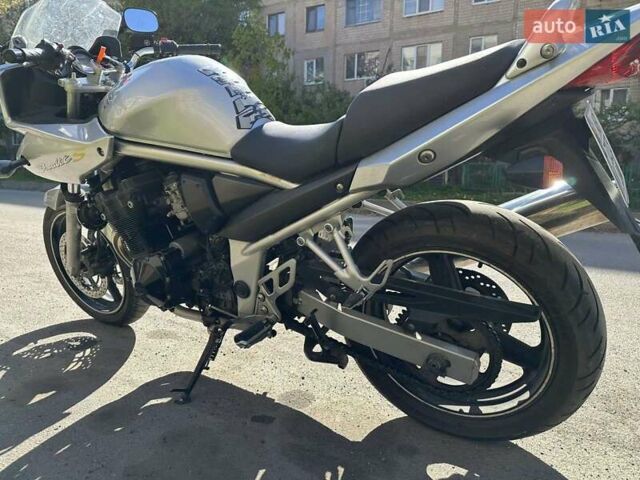 Серый Сузуки GSF 650 Bandit, объемом двигателя 0.66 л и пробегом 41 тыс. км за 3999 $, фото 8 на Automoto.ua