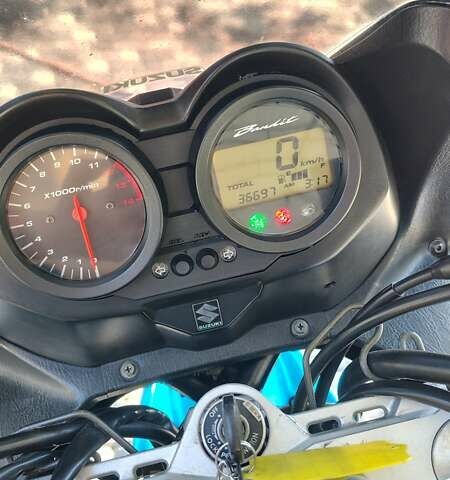 Синий Сузуки GSF 650 Bandit, объемом двигателя 0.66 л и пробегом 111 тыс. км за 3600 $, фото 1 на Automoto.ua