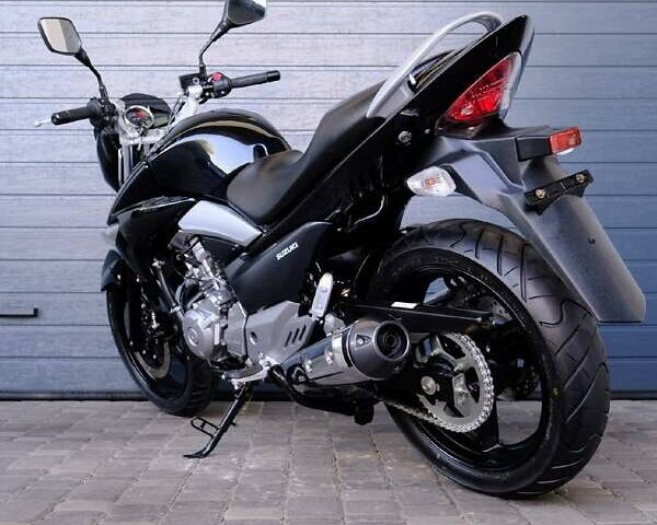 Чорний Сузукі GSR 250, об'ємом двигуна 0.25 л та пробігом 13 тис. км за 2900 $, фото 6 на Automoto.ua