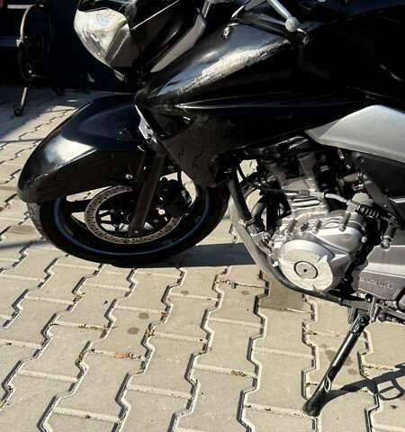 Чорний Сузукі GSR 250, об'ємом двигуна 0.25 л та пробігом 33 тис. км за 1500 $, фото 3 на Automoto.ua