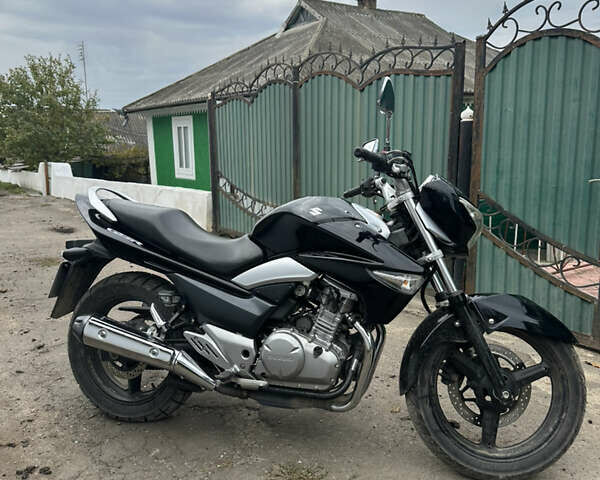 Черный Сузуки GSR 250, объемом двигателя 0.25 л и пробегом 18 тыс. км за 2700 $, фото 2 на Automoto.ua