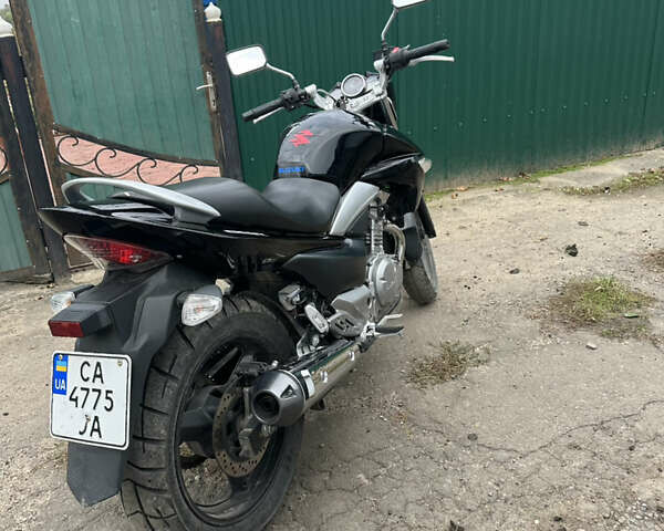 Черный Сузуки GSR 250, объемом двигателя 0.25 л и пробегом 18 тыс. км за 2700 $, фото 3 на Automoto.ua