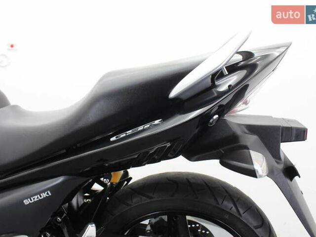 Черный Сузуки GSR 250, объемом двигателя 0.25 л и пробегом 29 тыс. км за 2800 $, фото 12 на Automoto.ua