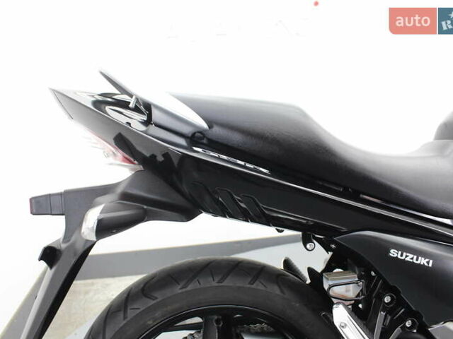 Черный Сузуки GSR 250, объемом двигателя 0.25 л и пробегом 29 тыс. км за 2800 $, фото 13 на Automoto.ua