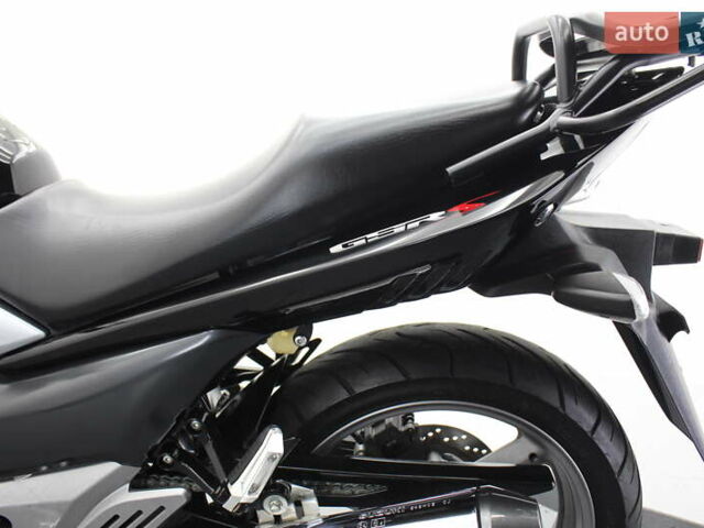 Черный Сузуки GSR 250, объемом двигателя 0.25 л и пробегом 35 тыс. км за 2600 $, фото 14 на Automoto.ua