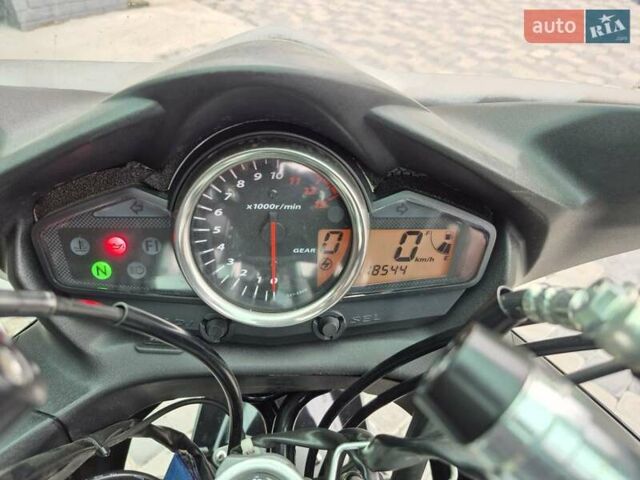 Черный Сузуки GSR 250, объемом двигателя 0.25 л и пробегом 18 тыс. км за 2900 $, фото 3 на Automoto.ua