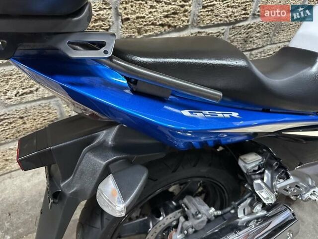 Сузукі GSR 250, об'ємом двигуна 0.25 л та пробігом 19 тис. км за 2500 $, фото 1 на Automoto.ua