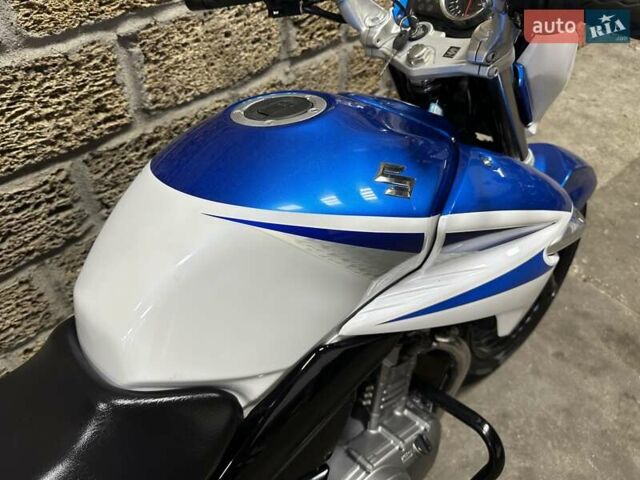 Сузукі GSR 250, об'ємом двигуна 0.25 л та пробігом 19 тис. км за 2500 $, фото 3 на Automoto.ua