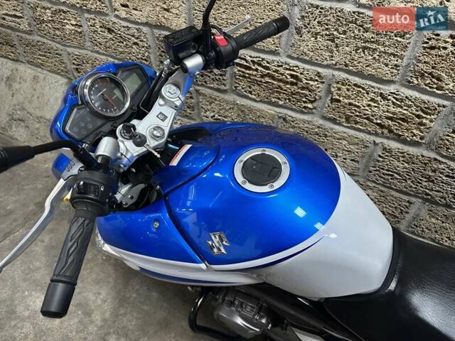 Сузукі GSR 250, об'ємом двигуна 0.25 л та пробігом 19 тис. км за 2500 $, фото 12 на Automoto.ua