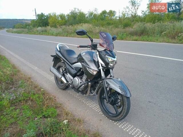 Сузуки GSR 250, объемом двигателя 0 л и пробегом 58 тыс. км за 2650 $, фото 5 на Automoto.ua