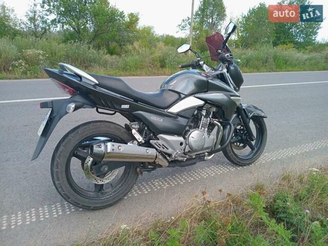 Сузуки GSR 250, объемом двигателя 0 л и пробегом 58 тыс. км за 2650 $, фото 6 на Automoto.ua