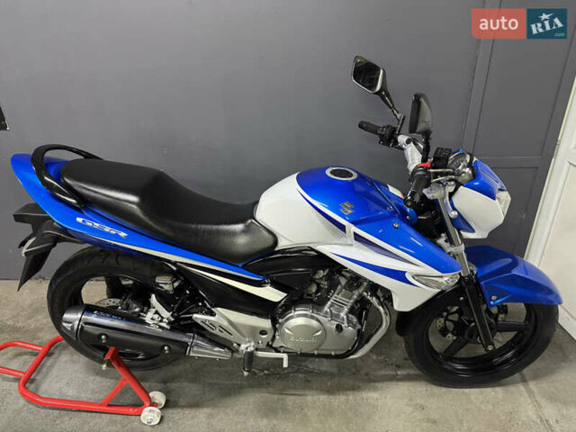Сузуки GSR 250, объемом двигателя 0.25 л и пробегом 17 тыс. км за 3300 $, фото 4 на Automoto.ua