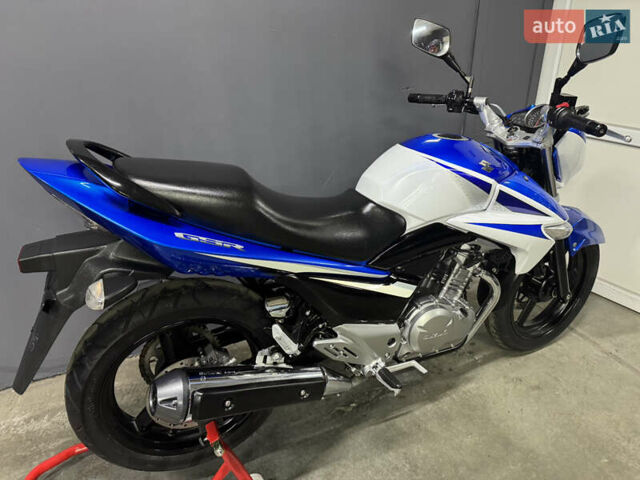 Сузуки GSR 250, объемом двигателя 0.25 л и пробегом 17 тыс. км за 3300 $, фото 5 на Automoto.ua