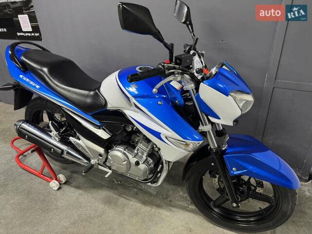 Сузуки GSR 250, объемом двигателя 0.25 л и пробегом 17 тыс. км за 3300 $, фото 3 на Automoto.ua